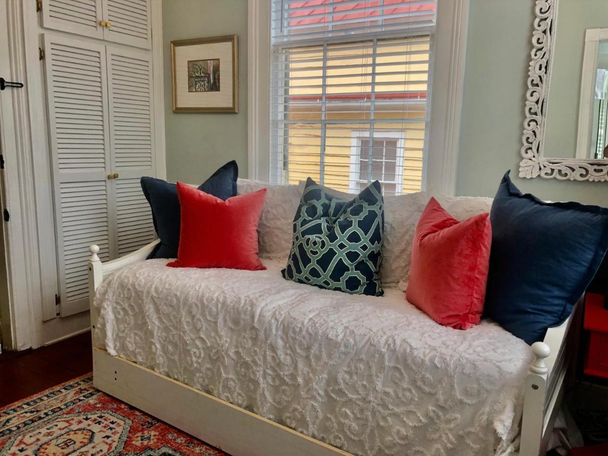 Daybed With Trundle In The Beautiful Ashley Inn 4 Blocks From King St Charleston Luaran gambar