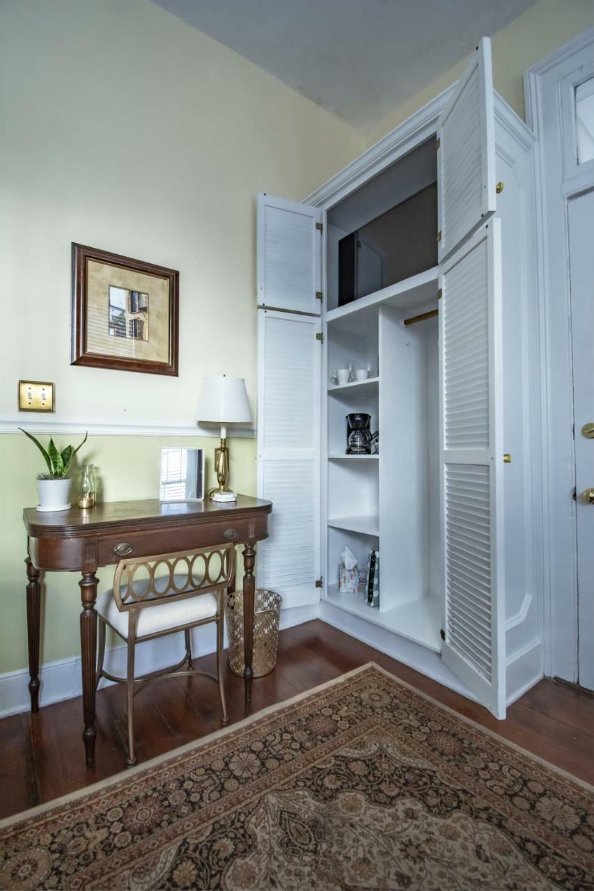 Daybed With Trundle In The Beautiful Ashley Inn 4 Blocks From King St Charleston Luaran gambar